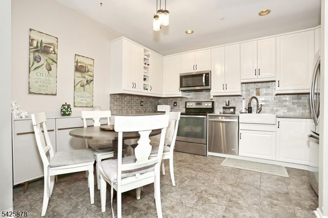 1314 Richmond Rd 314, West Milford Twp., NJ 07480