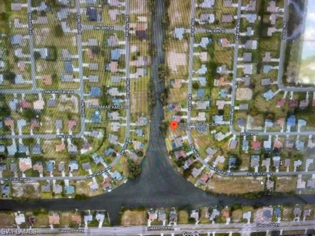 Image 1 of property listing at 3030 SW 4th PL, Cape Coral, FL 33914