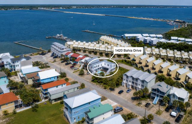 1420 Bahia Drive, Navarre, FL 32566