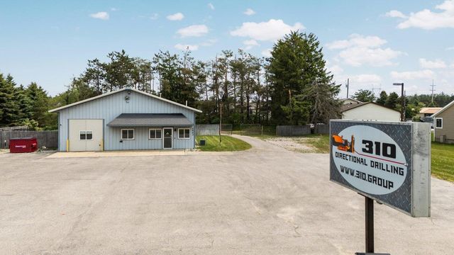 2443 S Otsego Avenue, Gaylord, MI 49735