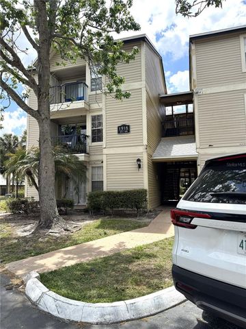 1916 LAKE ATRIUMS CIRCLE 32, Orlando, FL 32839