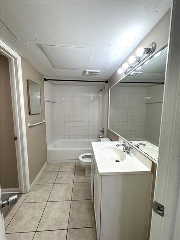 1916 LAKE ATRIUMS CIRCLE 32, Orlando, FL 32839