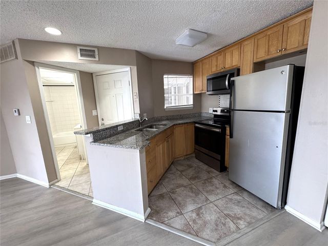 1916 LAKE ATRIUMS CIRCLE 32, Orlando, FL 32839