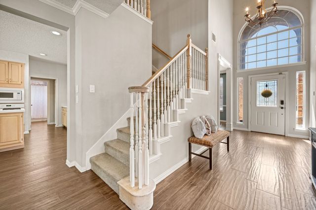 417 Shade Tree Circle, Hurst, TX 76054