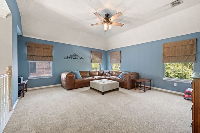 417 Shade Tree Circle, Hurst, TX 76054