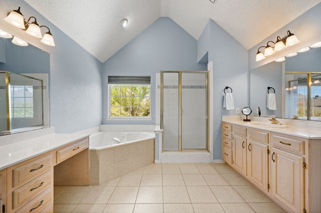 417 Shade Tree Circle, Hurst, TX 76054