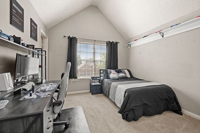 417 Shade Tree Circle, Hurst, TX 76054