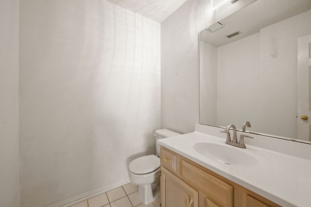 417 Shade Tree Circle, Hurst, TX 76054