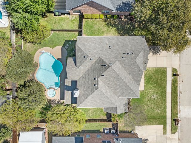 417 Shade Tree Circle, Hurst, TX 76054