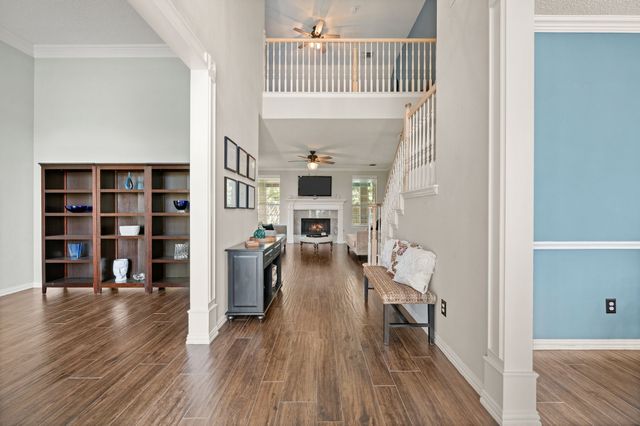 417 Shade Tree Circle, Hurst, TX 76054