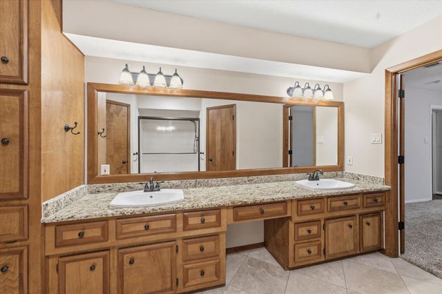 2 Rambling Wood Court, The Woodlands, TX 77380