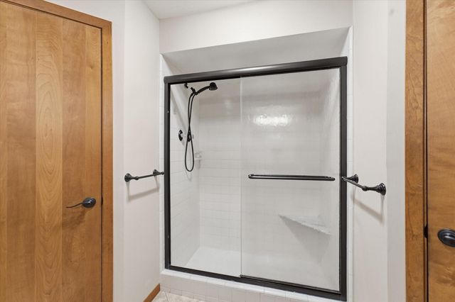 2 Rambling Wood Court, The Woodlands, TX 77380