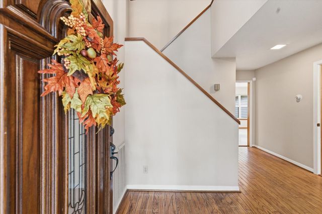 2 Rambling Wood Court, The Woodlands, TX 77380
