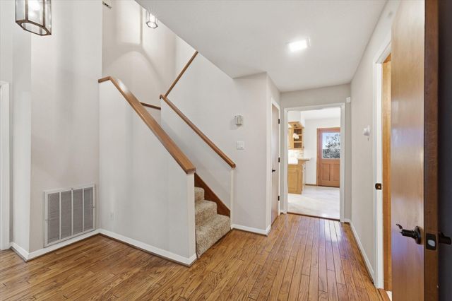 2 Rambling Wood Court, The Woodlands, TX 77380