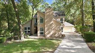 2 Rambling Wood Court, The Woodlands, TX 77380