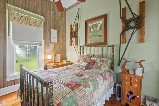 303 W Market Street, Honey Grove, TX 75446