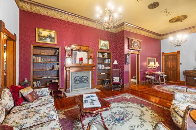 303 W Market Street, Honey Grove, TX 75446