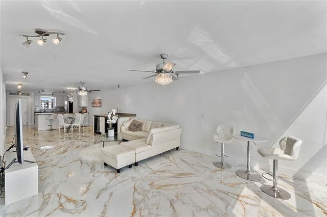 3100 NE 49th Street 807, Fort Lauderdale, FL 33308
