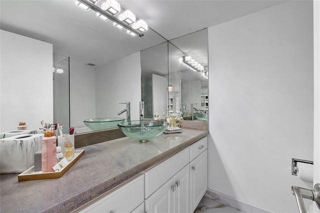 3100 NE 49th Street 807, Fort Lauderdale, FL 33308