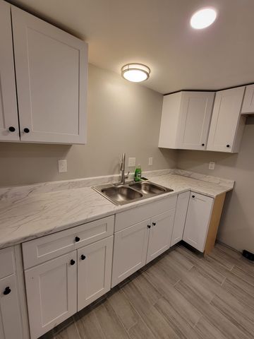 353 Elysian Fields Rd B, Nashville, TN 37211