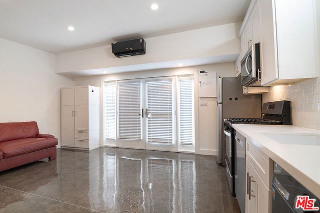 106 N Citrus Avenue, Los Angeles, CA 90036