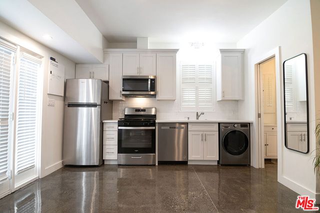 106 N Citrus Avenue, Los Angeles, CA 90036