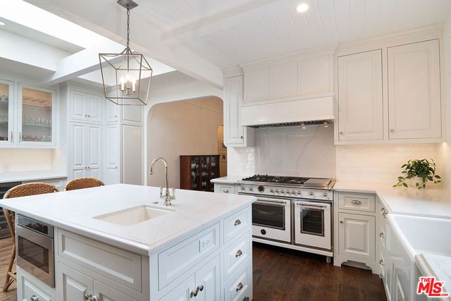 106 N Citrus Avenue, Los Angeles, CA 90036