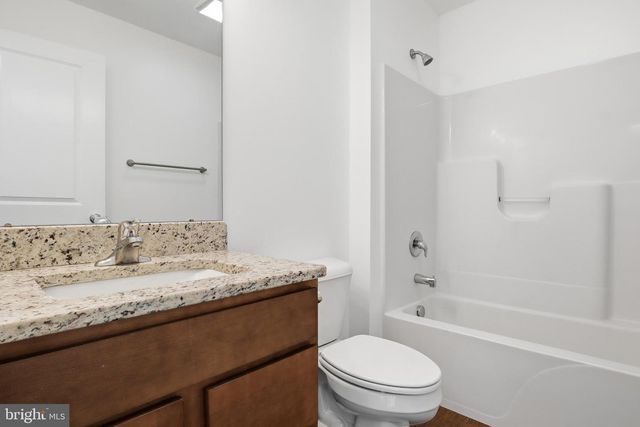 1486 NEW CHESTER RD, New Oxford, PA 17350