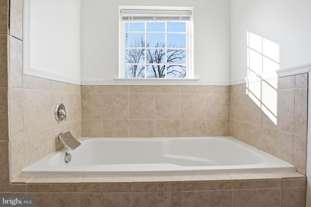 1486 NEW CHESTER RD, New Oxford, PA 17350