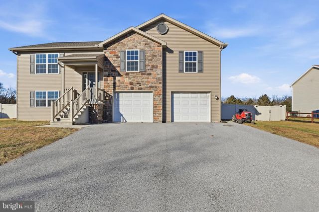 1486 NEW CHESTER RD, New Oxford, PA 17350