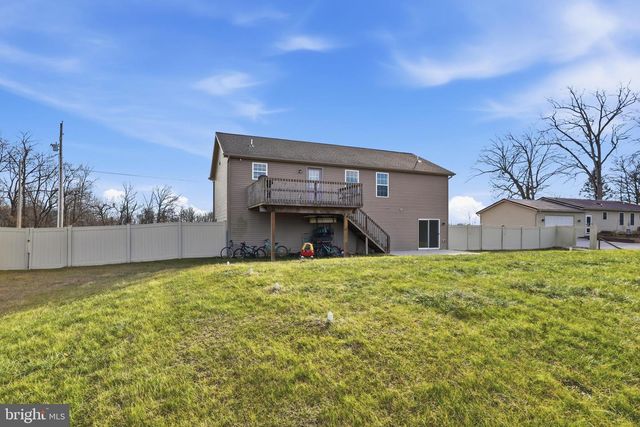 1486 NEW CHESTER RD, New Oxford, PA 17350