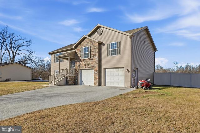 1486 NEW CHESTER RD, New Oxford, PA 17350