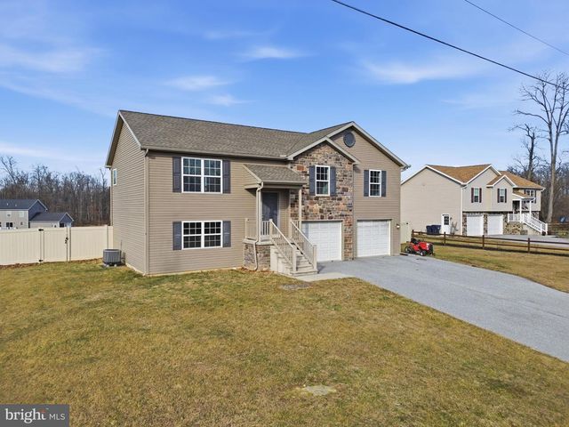 1486 NEW CHESTER RD, New Oxford, PA 17350