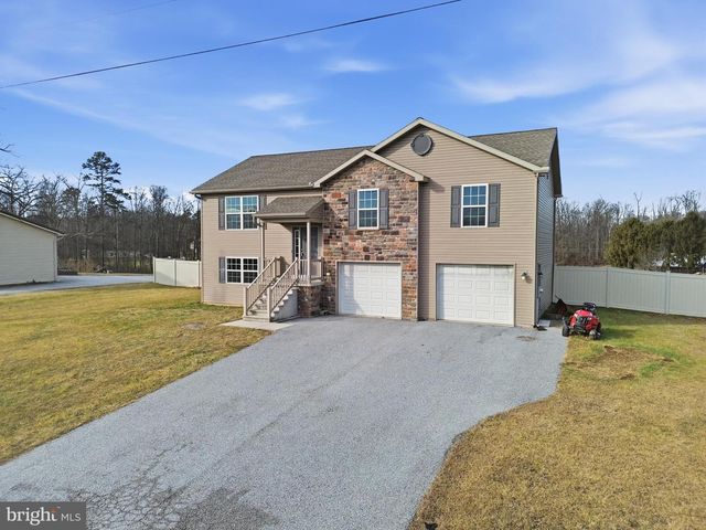 1486 NEW CHESTER RD, New Oxford, PA 17350