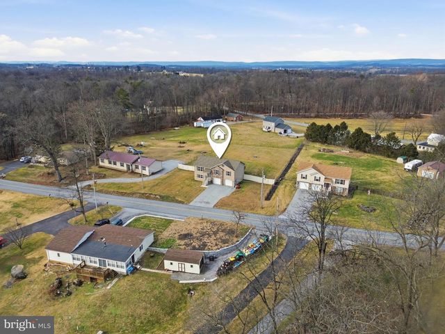 1486 NEW CHESTER RD, New Oxford, PA 17350