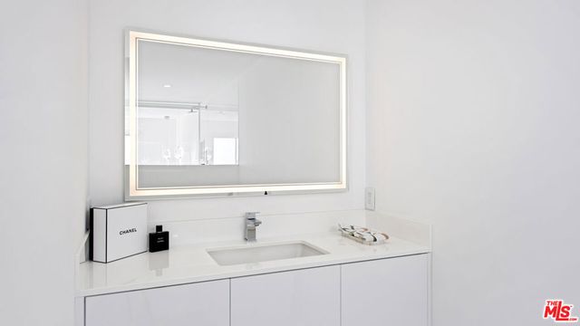 22548 Pacific Coast Highway 203, Malibu, CA 90265