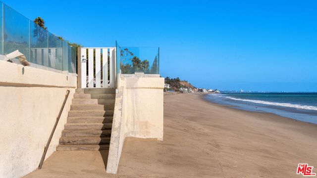 22548 Pacific Coast Highway 203, Malibu, CA 90265