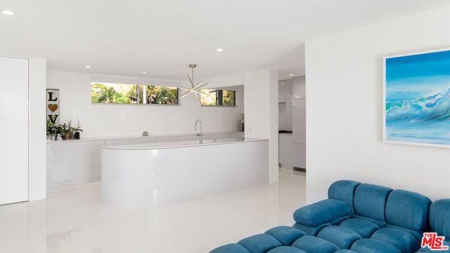 22548 Pacific Coast Highway 203, Malibu, CA 90265