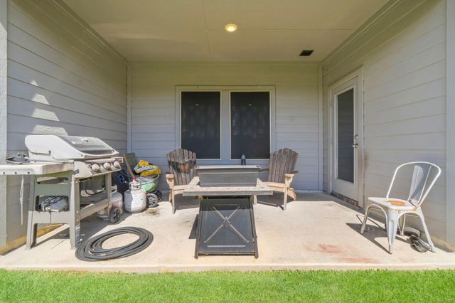 40447 Garden Heights Lane, Magnolia, TX 77354
