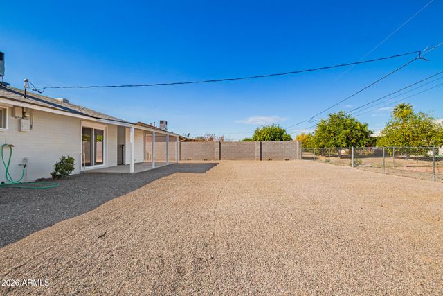 11016 W Sun City Boulevard, Sun City, AZ 85351
