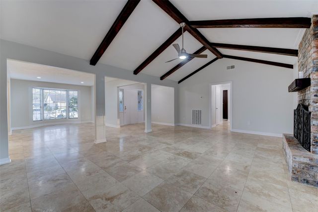 2706 Williamsburg Drive, Dickinson, TX 77539