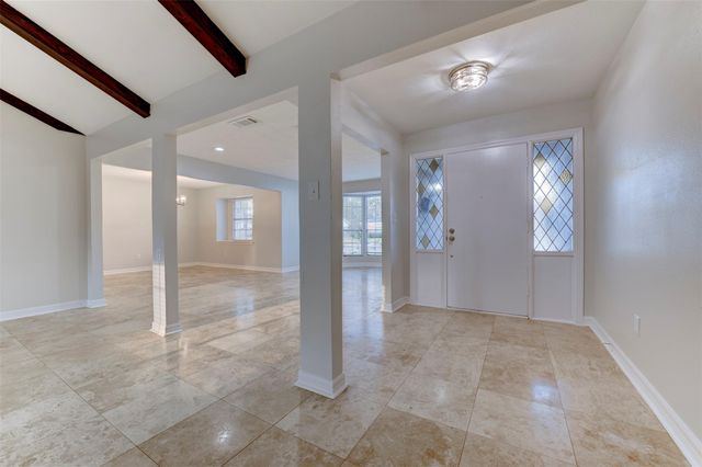 2706 Williamsburg Drive, Dickinson, TX 77539