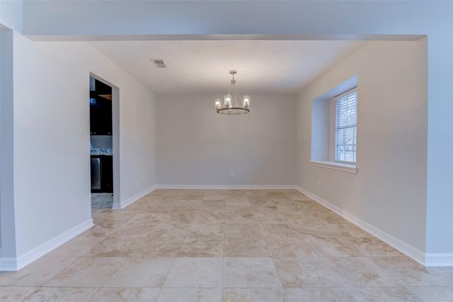 2706 Williamsburg Drive, Dickinson, TX 77539