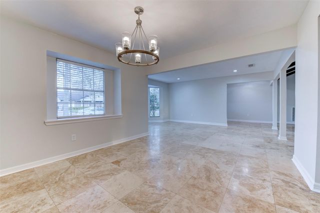 2706 Williamsburg Drive, Dickinson, TX 77539