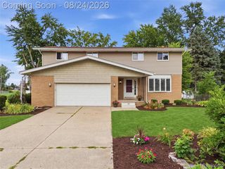 54266 Mound Road, Shelby Twp, MI 48316