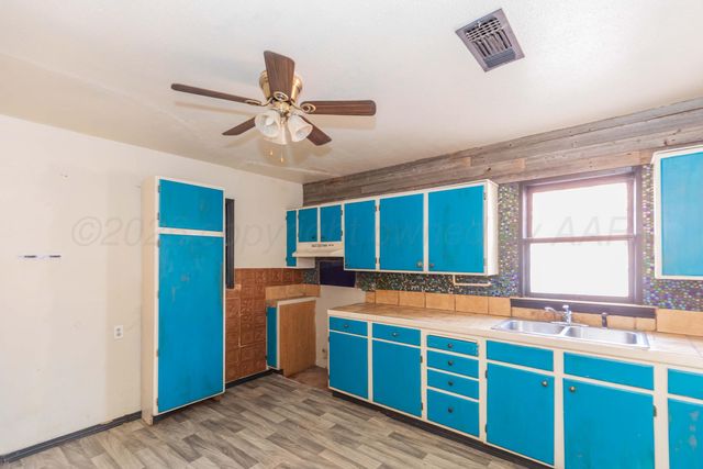 2216 LOCUST Street, Amarillo, TX 79109