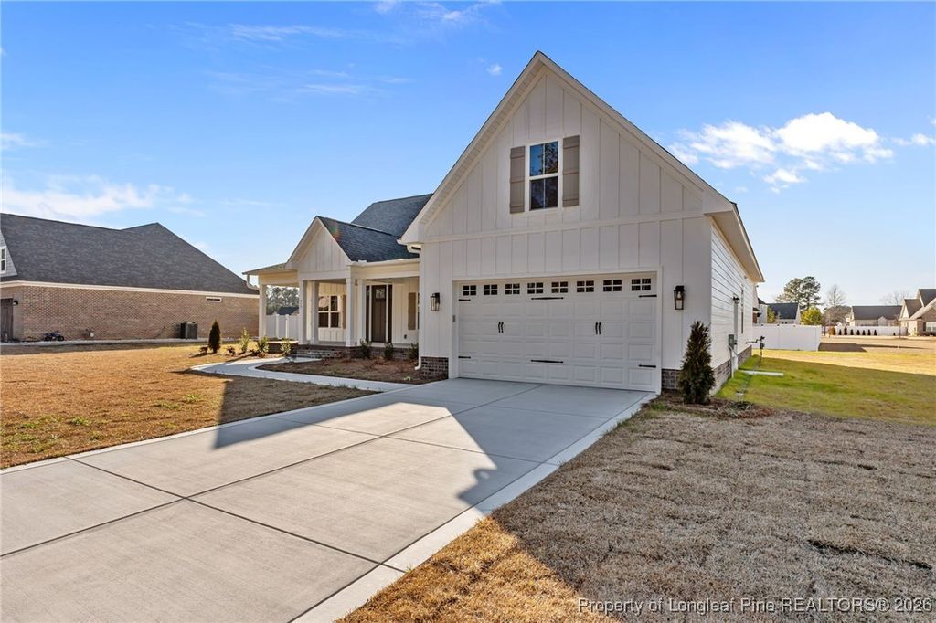 315 Baymeadow Bend, Lumberton, NC 28358 — photo 2