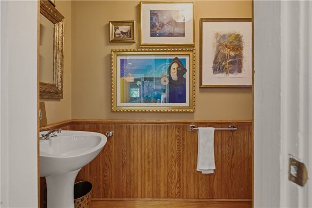 83 Malbone Road, Newport, RI 02840
