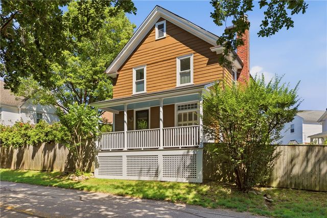 83 Malbone Road, Newport, RI 02840