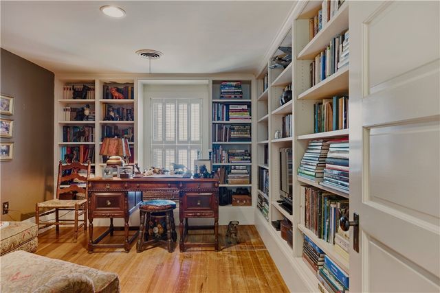 83 Malbone Road, Newport, RI 02840
